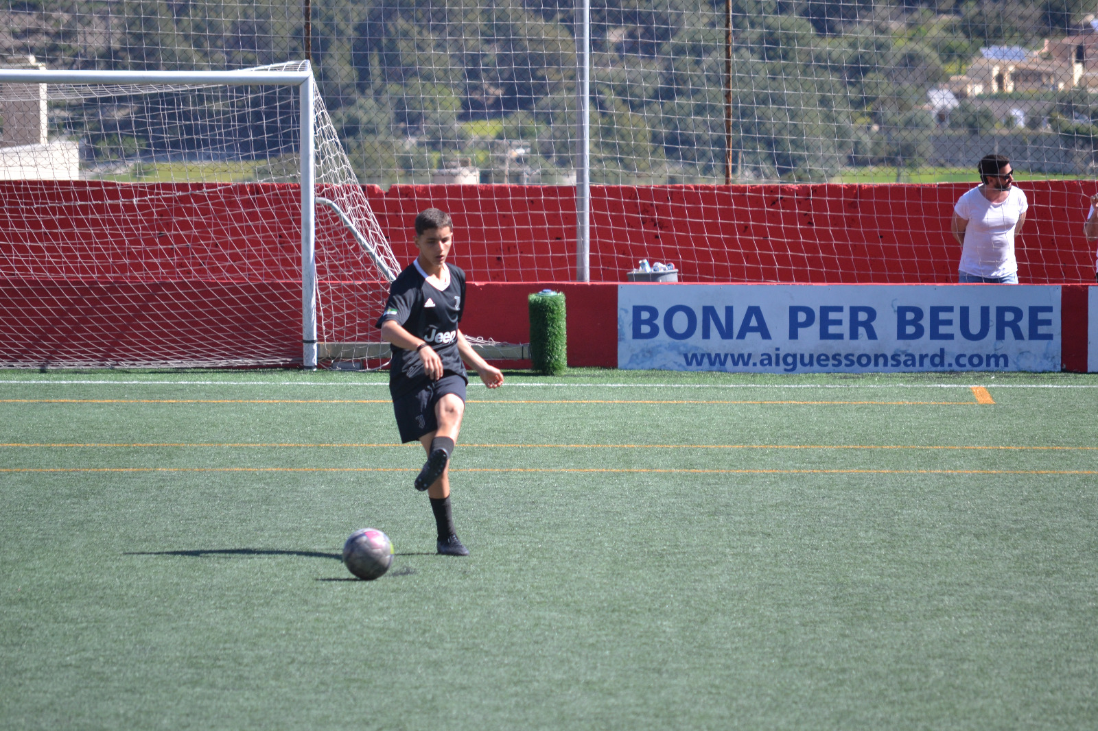 Juventus abre inscrições gratuitas para escolinha de futebol society  feminino