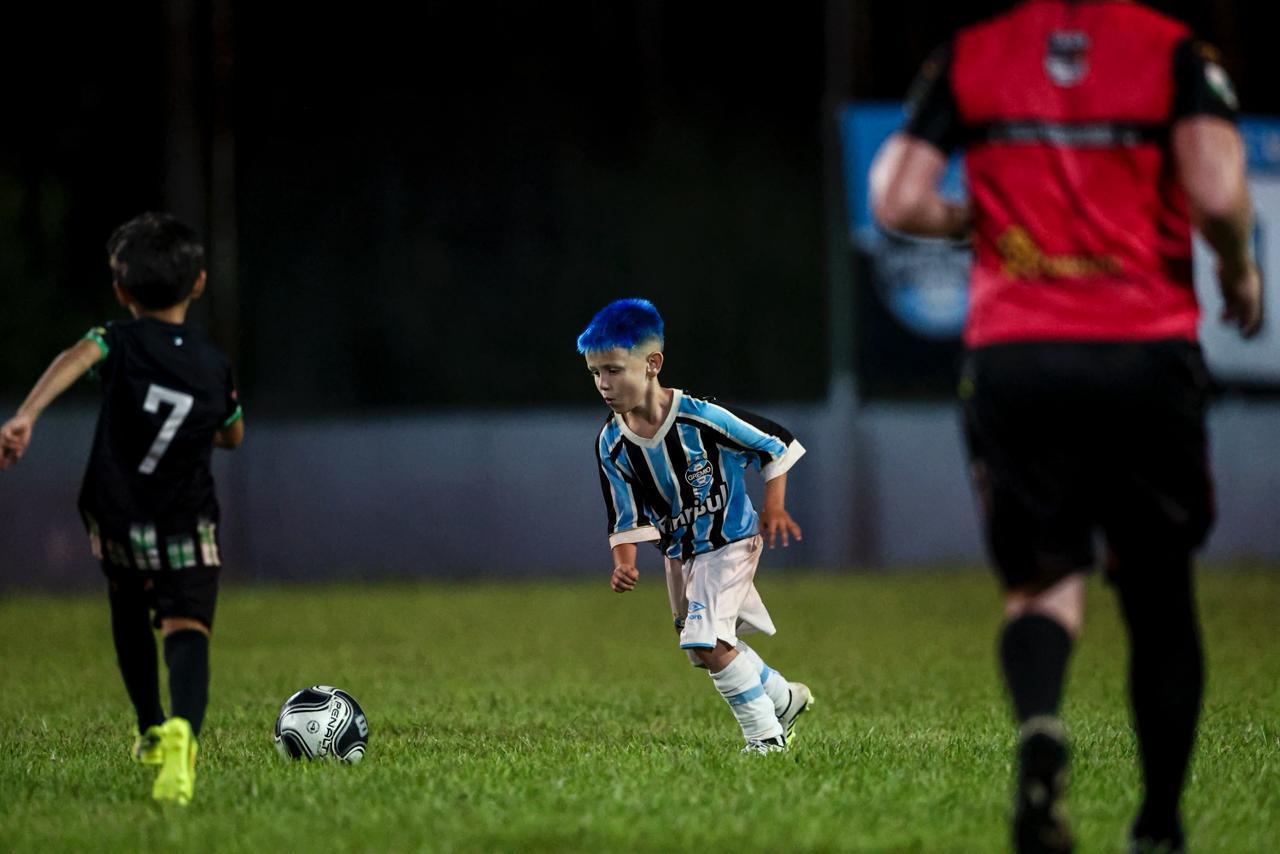 Talento precoce: aos 6 anos, Davi Trisch já coleciona títulos estaduais e nacionais no futebol de base