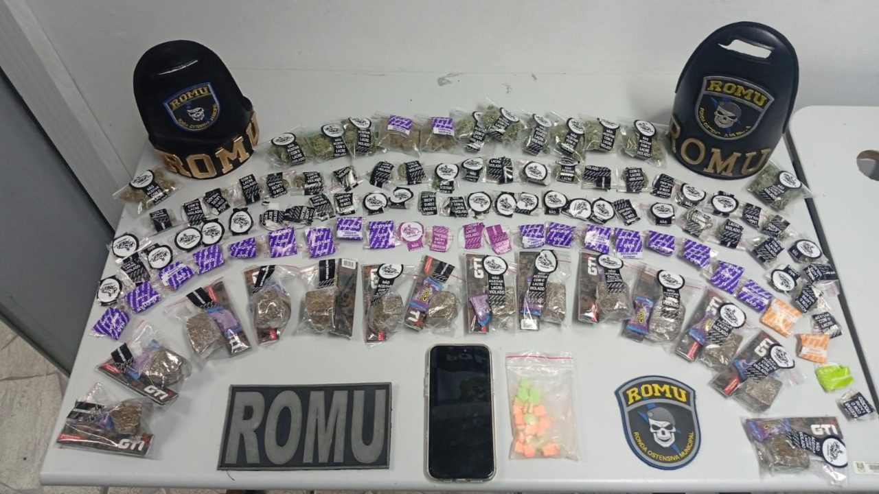 ROMU apreende materiais ilícitos e conduz suspeito à delegacia